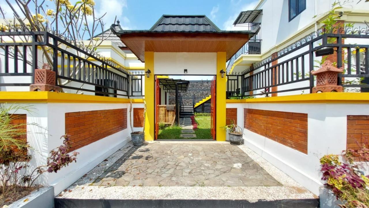 Pool Villa Saung Suluh Purwokerto Exterior foto